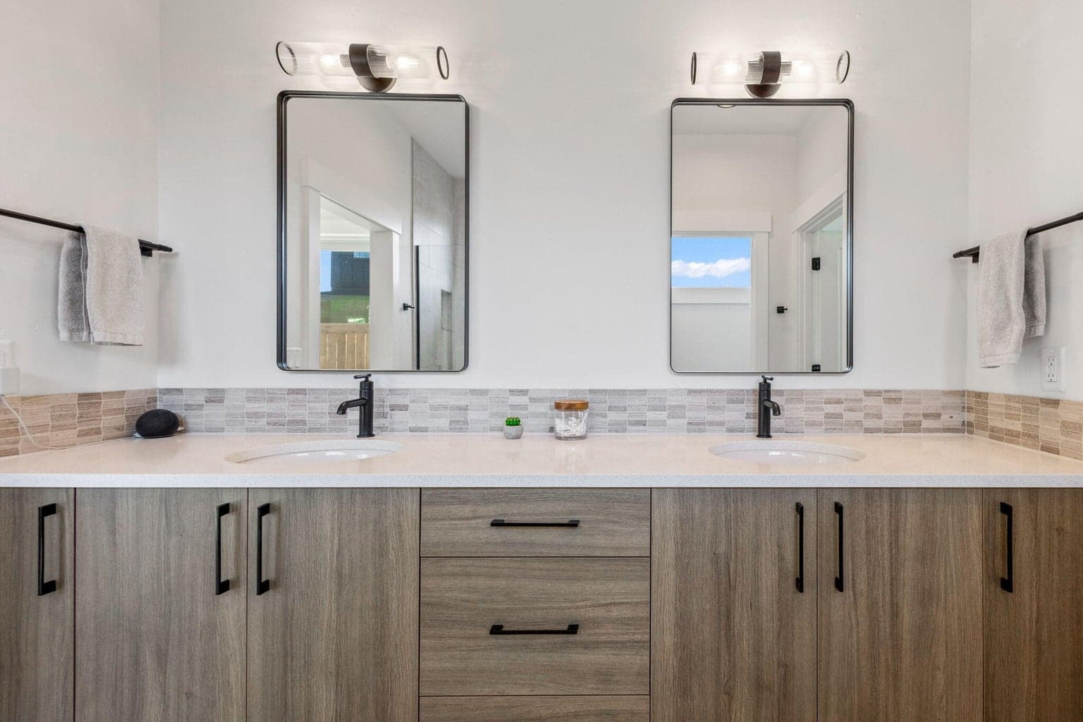Photo of 20457 Aberdeen Drive 21 of 36