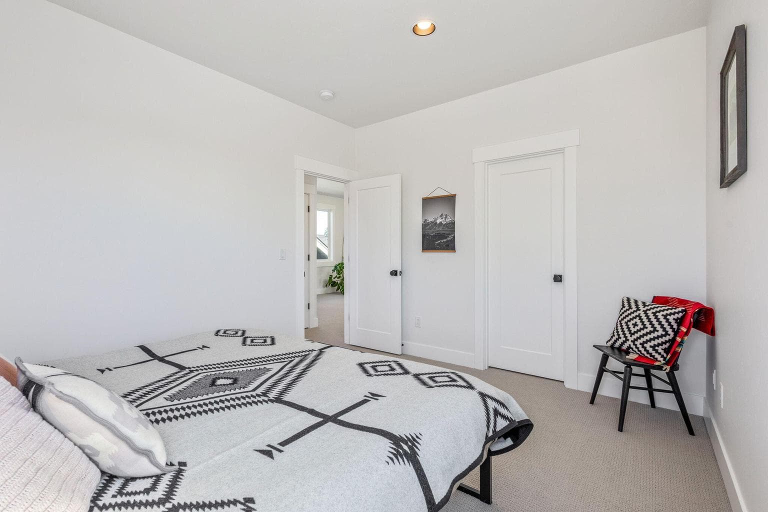 Photo of 20457 Aberdeen Drive 27 of 36