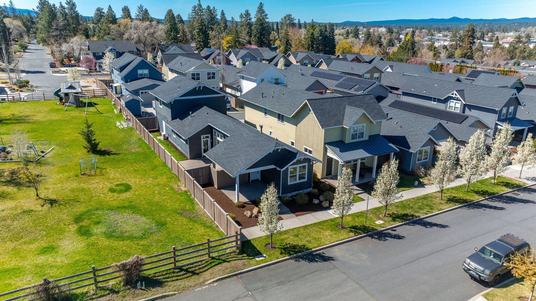 Photo of 691 NE Vail Lane 51 of 58