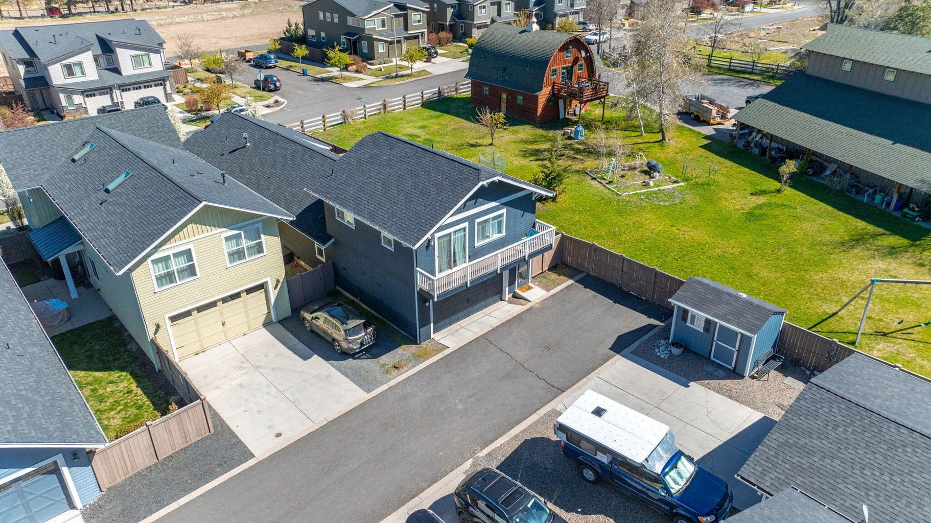 Photo of 691 NE Vail Lane 37 of 58