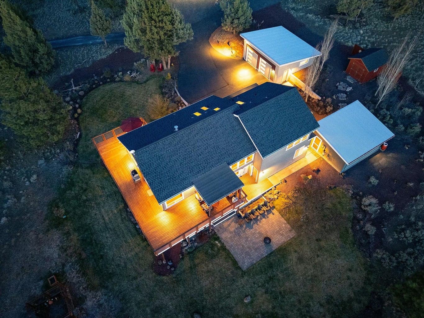 19.7-acre estate offering privacy, tranquility, and spectacular vistas.