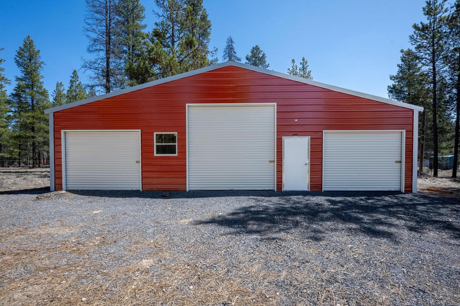 Photo of 52302 Whispering Pines 3 of 54