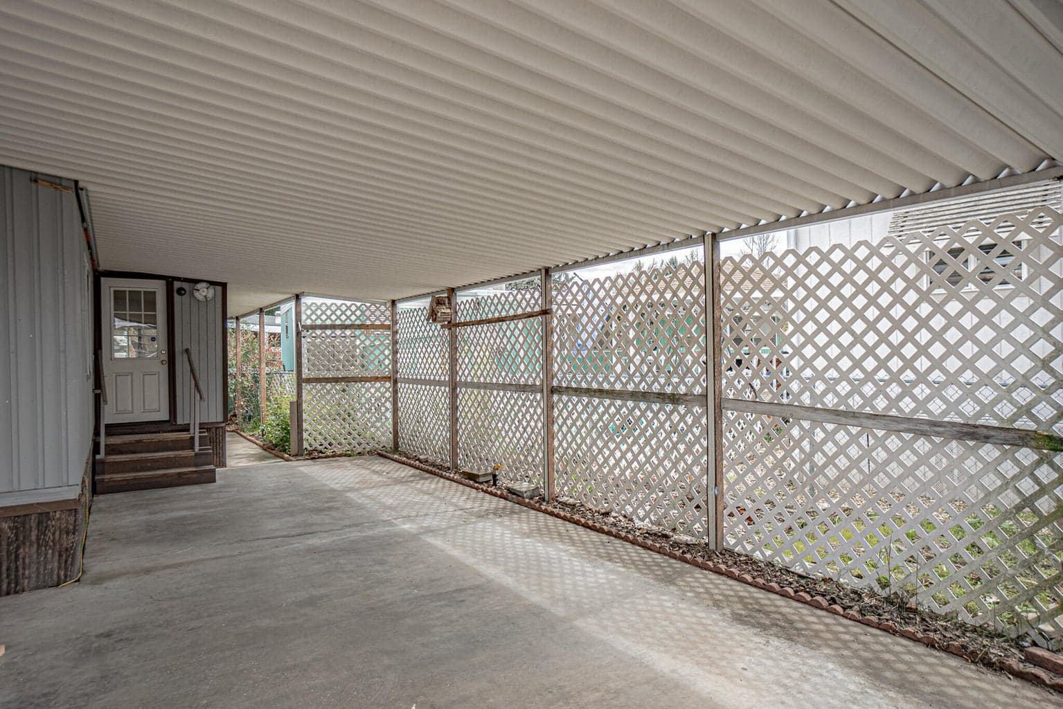 Photo of 2393 Webster 4 of 19
