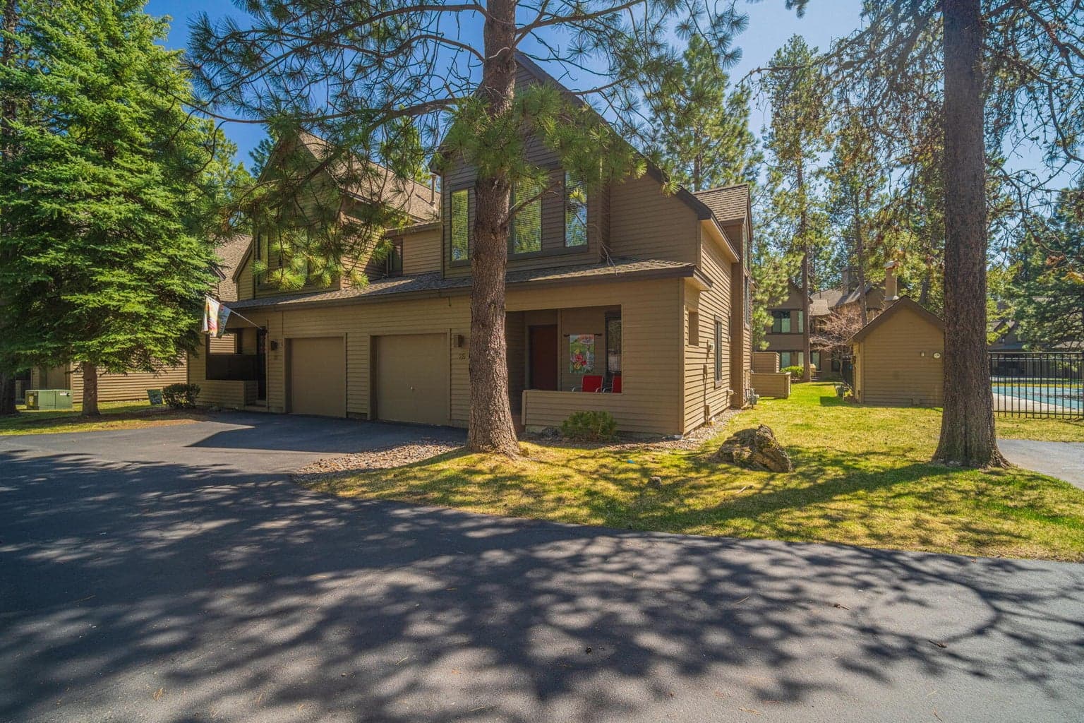 End unit - 3 beds and 3 full baths
