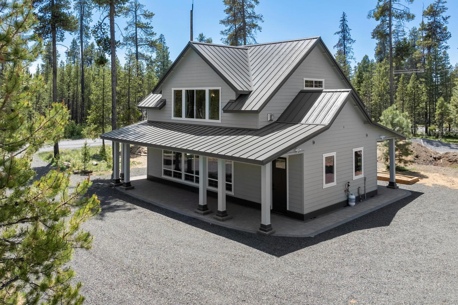 Photo of 16932 Upland 5 of 46