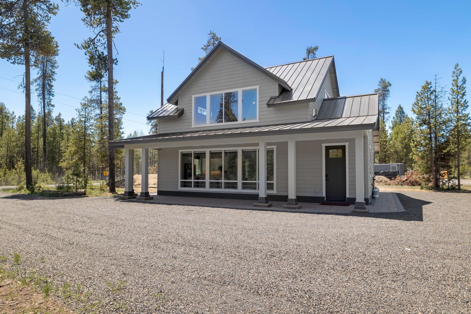 Photo of 16932 Upland 1 of 38
