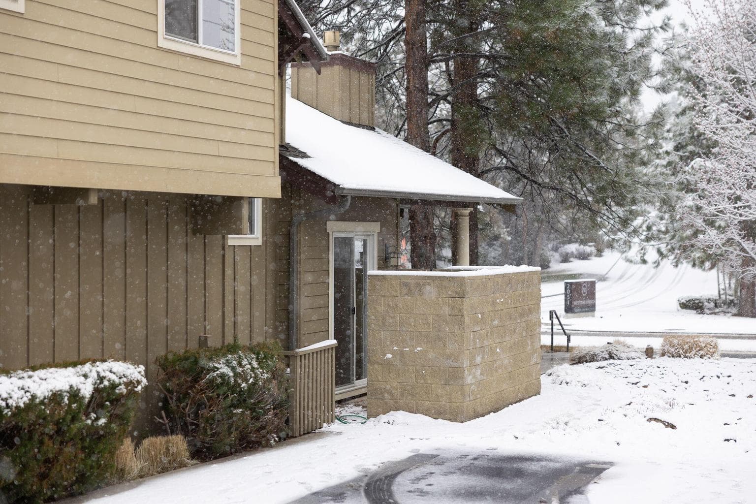 Photo of 1994 NW Shevlin Park Road 18 of 24