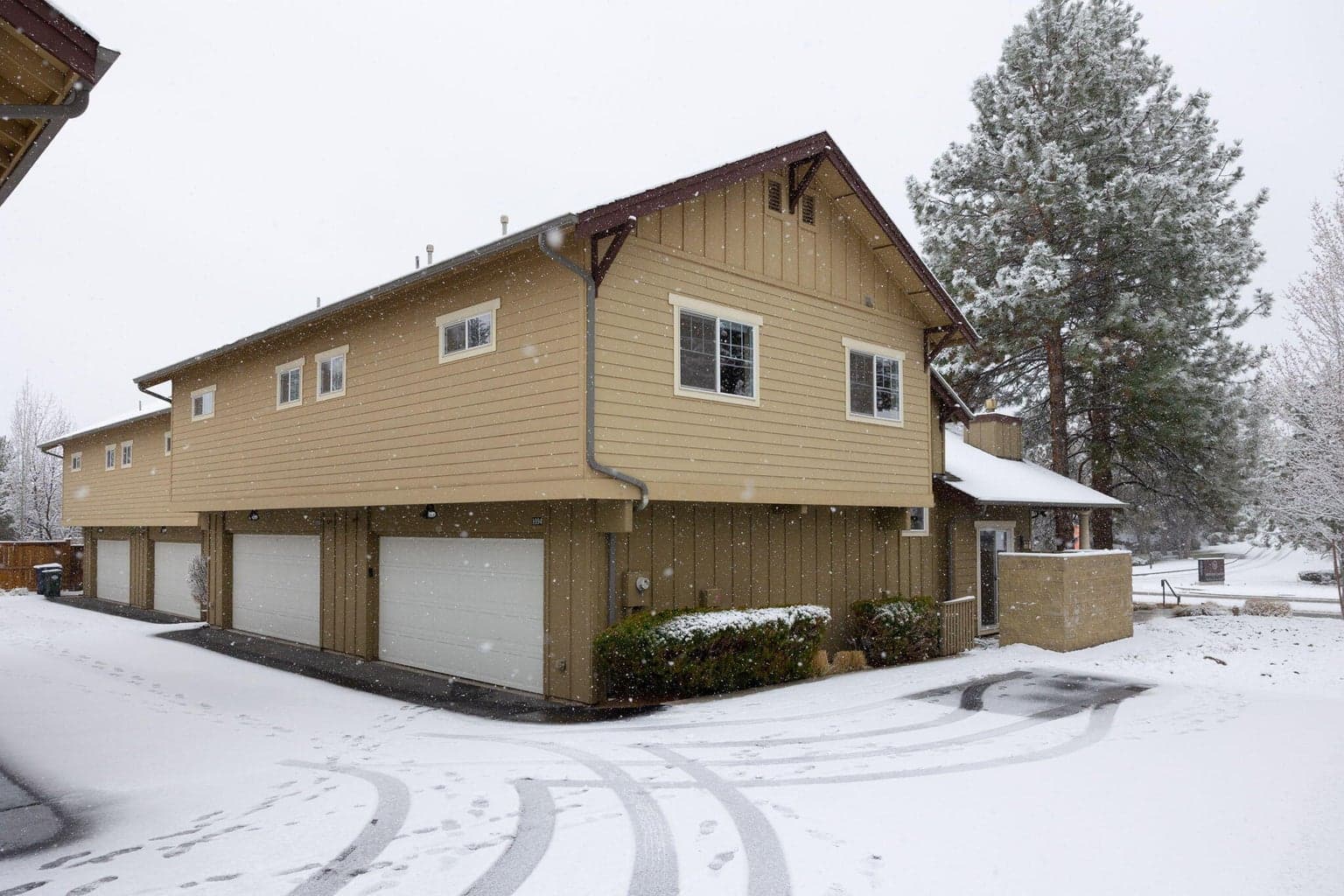 Photo of 1994 NW Shevlin Park Road 17 of 24