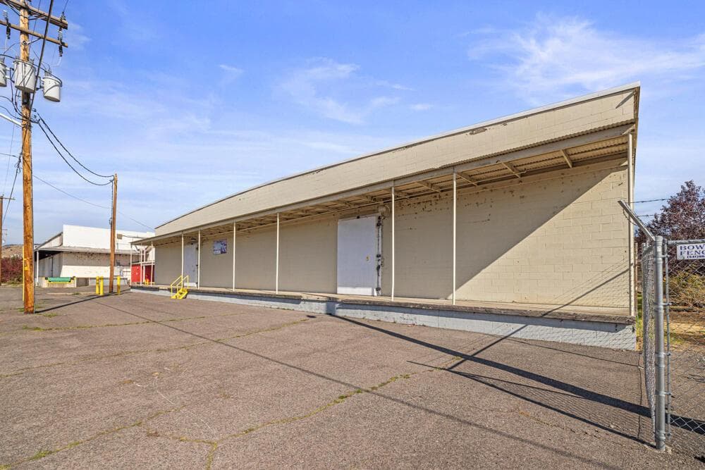 Photo of 615 Spring 1 of 2