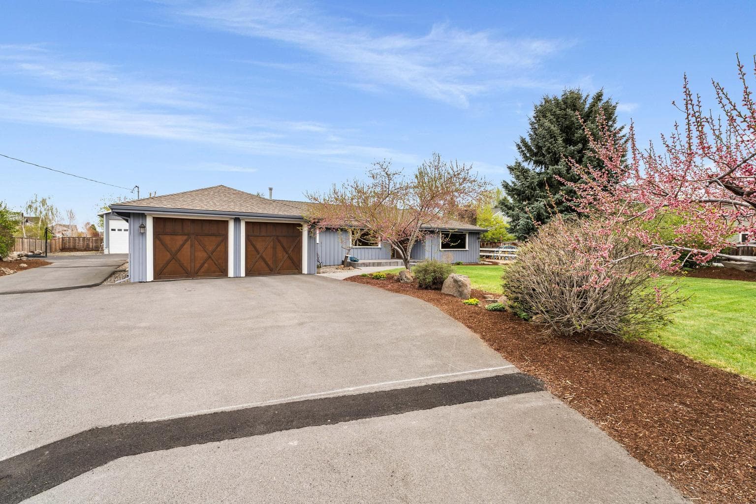 Photo of 61930 SE Pettigrew Road 41 of 49