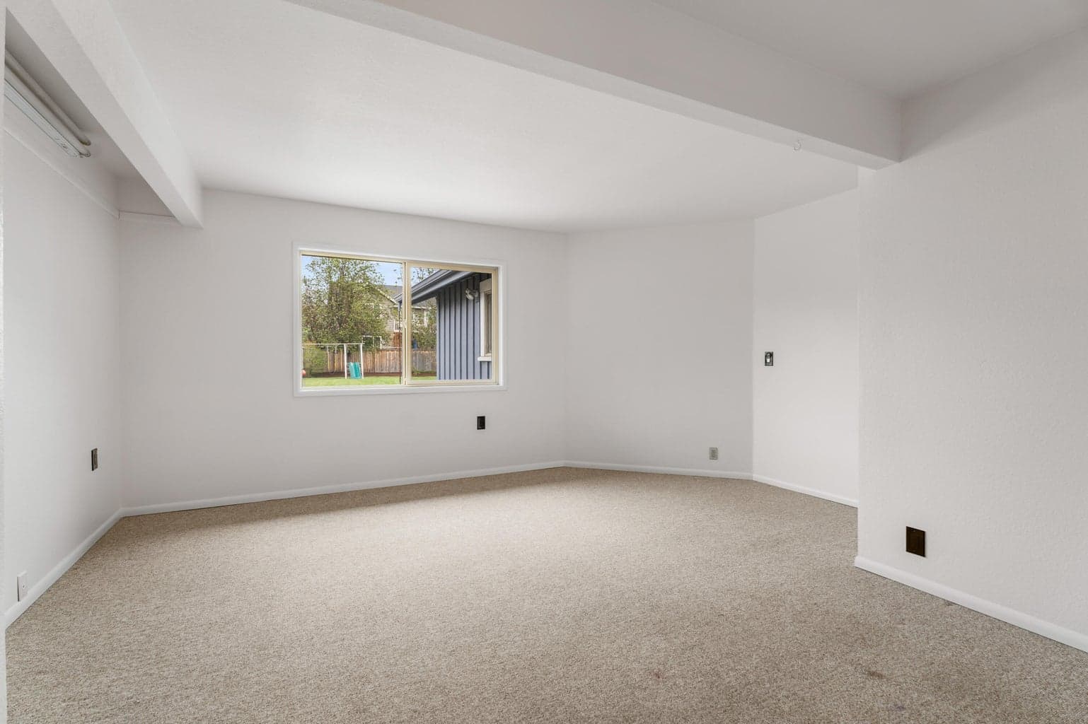 Photo of 61930 SE Pettigrew Road 19 of 49
