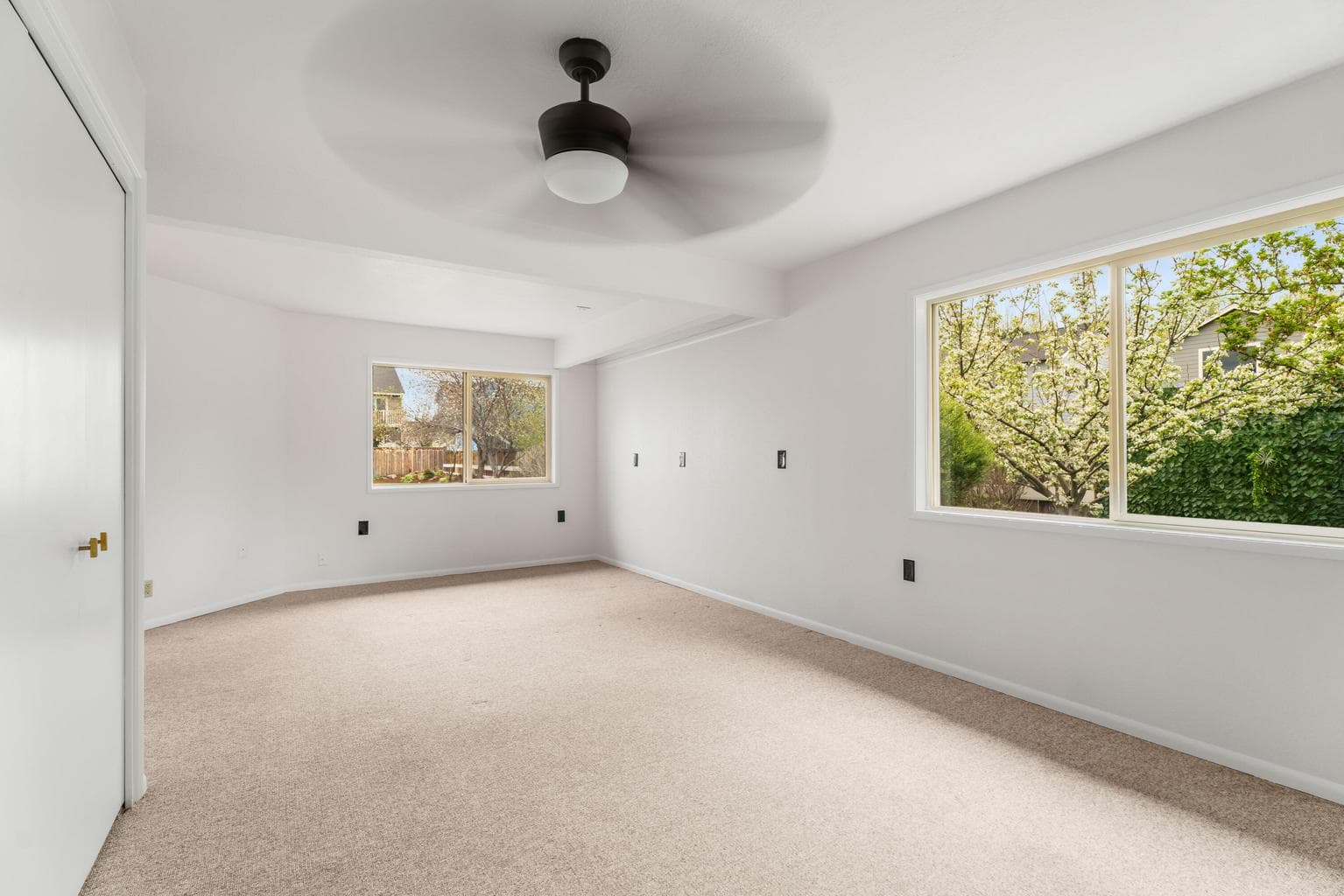 Photo of 61930 SE Pettigrew Road 22 of 49