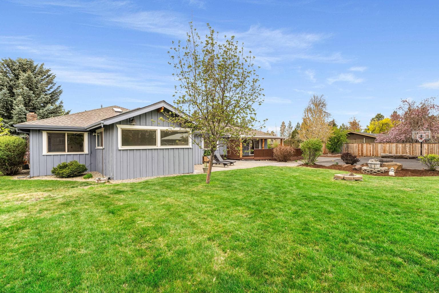 Photo of 61930 SE Pettigrew Road 33 of 49