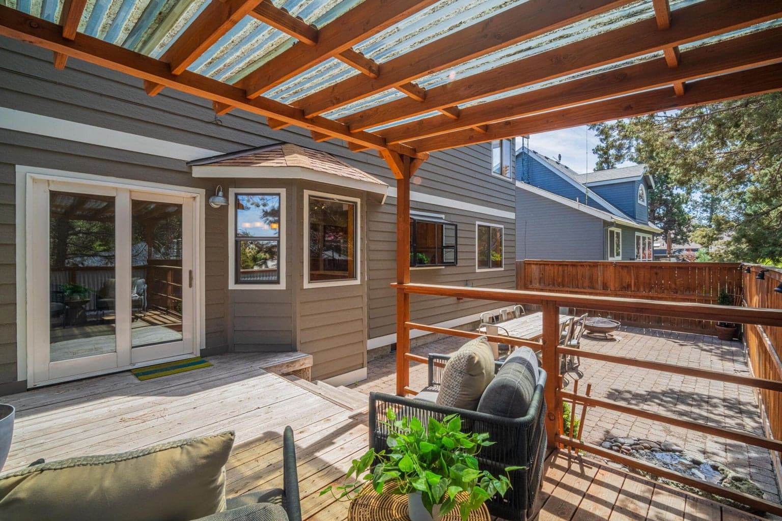 Photo of 2561 NE 6th Street 32 of 49