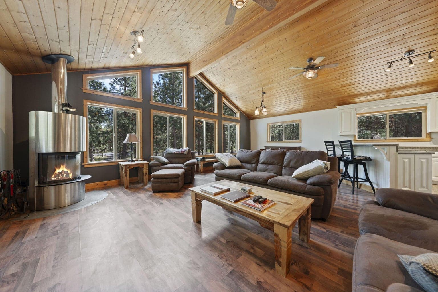 Photo of 14590 Mountain View 2 of 70