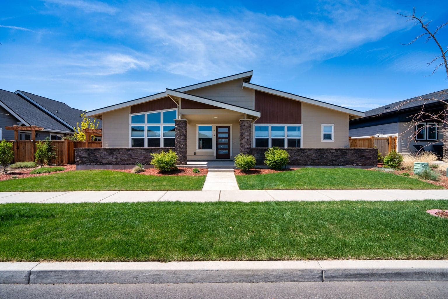 Photo of 715 13th 1 of 76