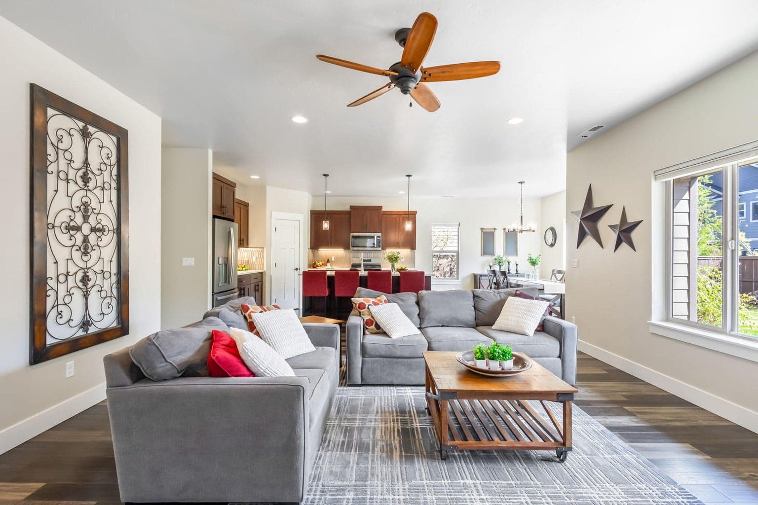 Photo of 63322 NW Thoroughbred Place 6 of 45