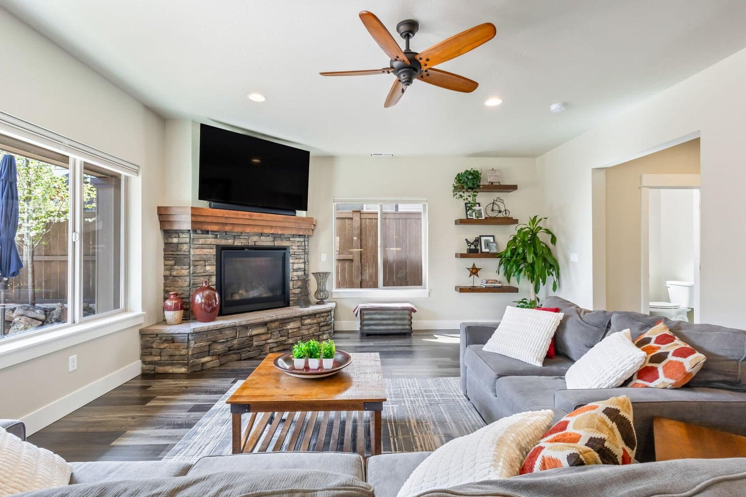Photo of 63322 NW Thoroughbred Place 9 of 45