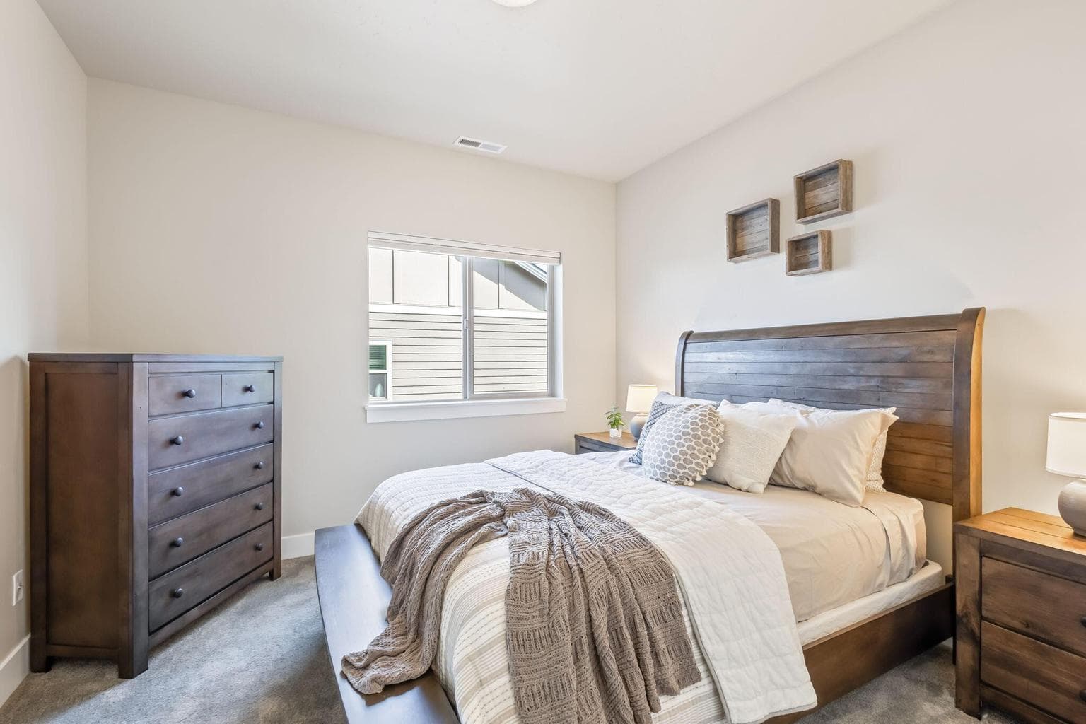 Photo of 63322 NW Thoroughbred Place 28 of 45