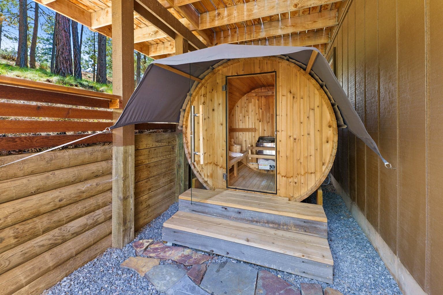 Outdoor barrel sauna