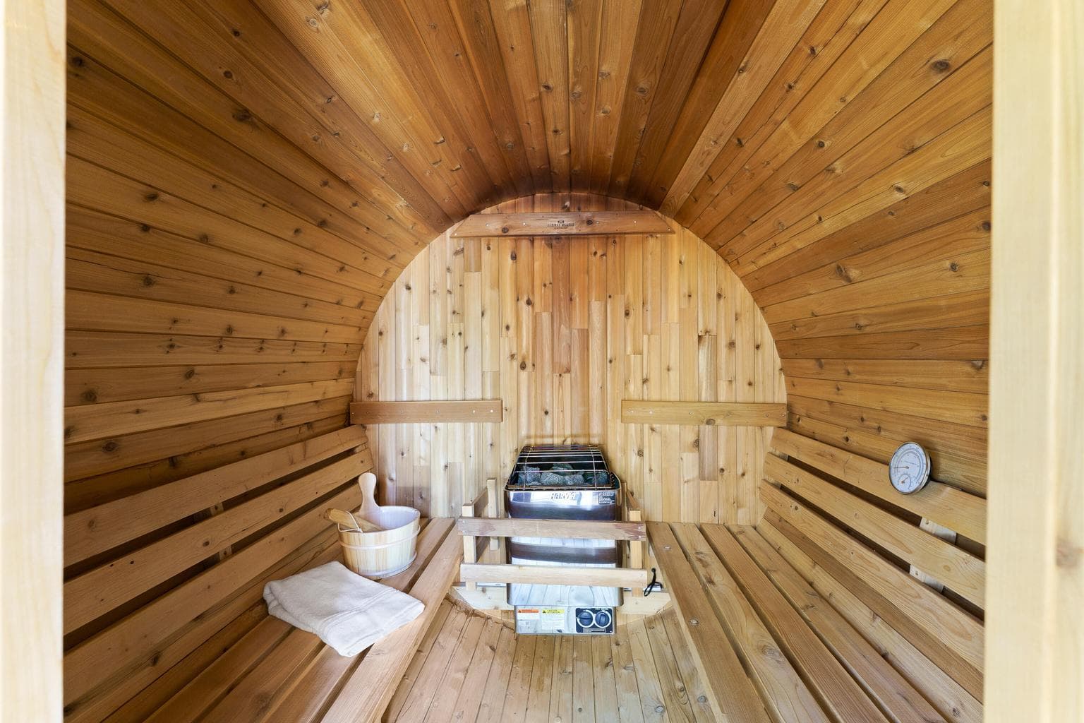 Outdoor barrel sauna
