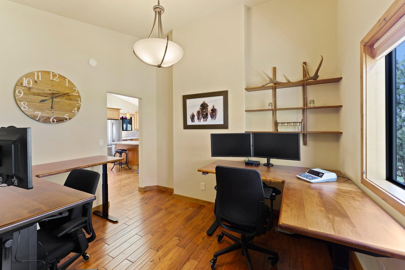 Office/bedroom (upper level)