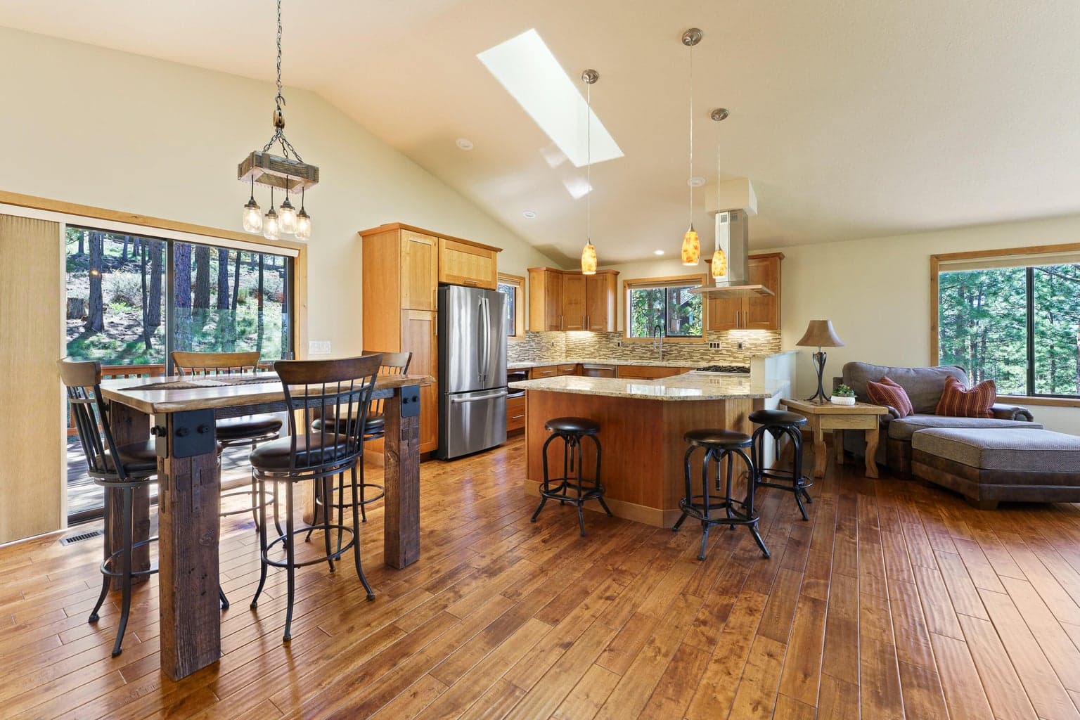 Dining area and kitchen (upper level)