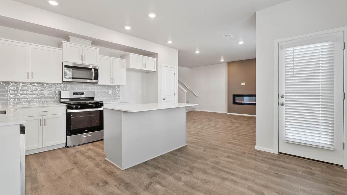 Photo of 61139 Splendor Lane 9 of 28