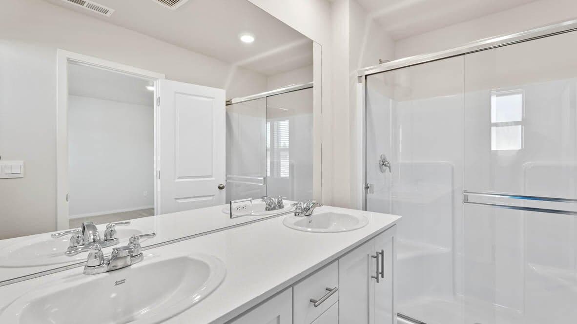 Photo of 61139 Splendor Lane 24 of 28