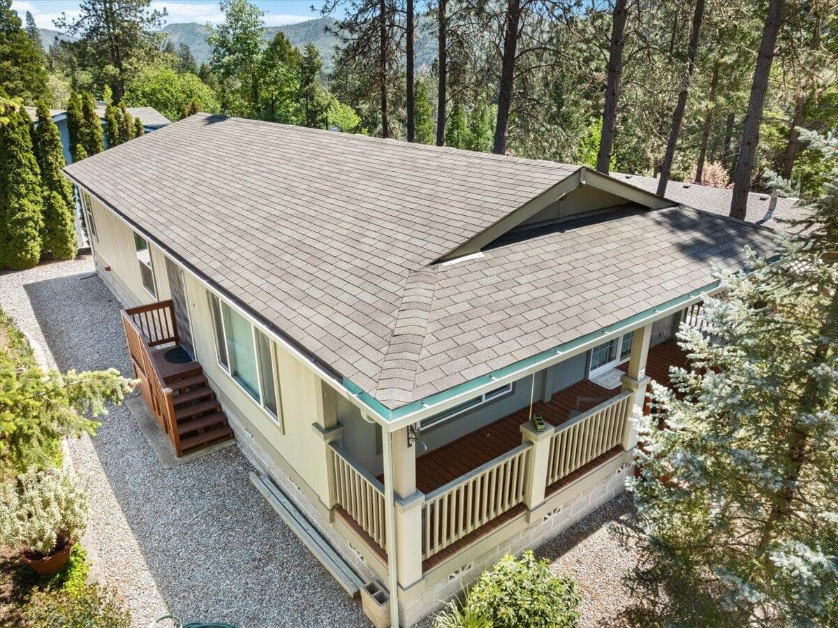 Photo of 5648 Foothill Blvd 3 of 37