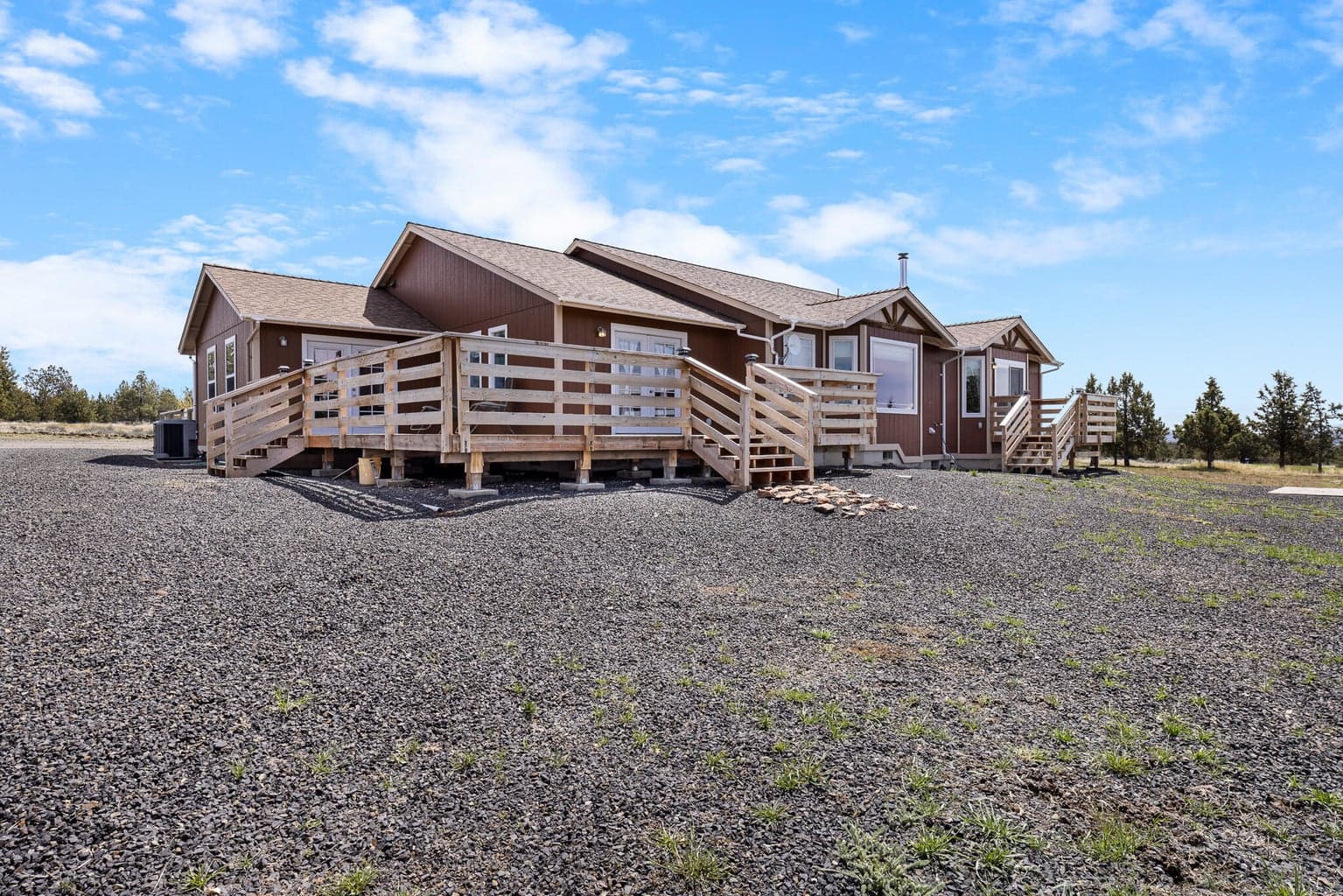Photo of 5185 SE Iowa Avenue 8 of 37