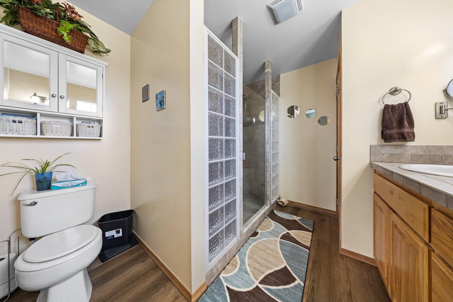 Photo of 5185 SE Iowa Avenue 25 of 37