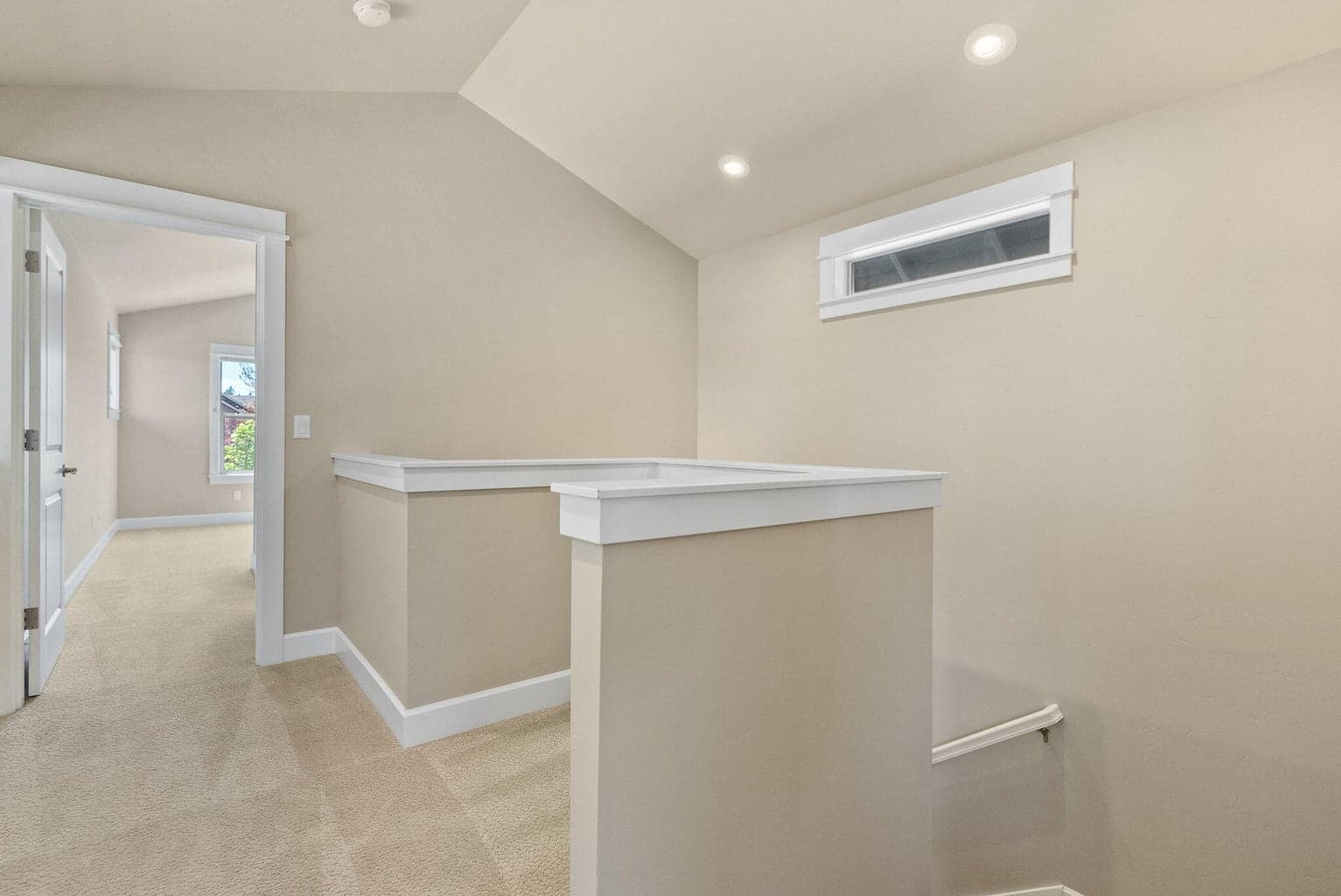 Photo of 626 NW Compass Lane 23 of 50