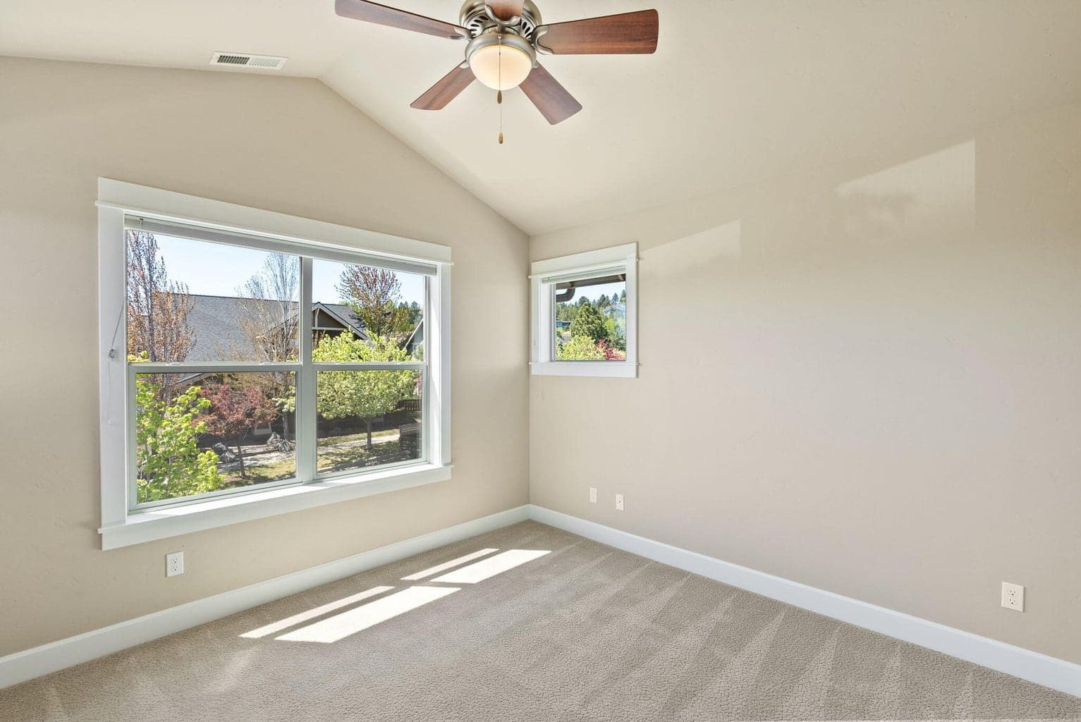 Photo of 626 NW Compass Lane 24 of 50
