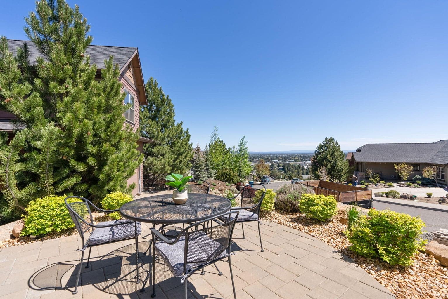 Photo of 626 NW Compass Lane 45 of 50