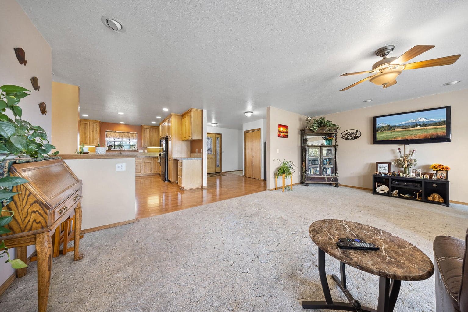Photo of 5185 SE Iowa Avenue 15 of 37