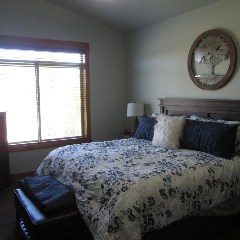 Photo of 2369 NW Hazelwood Avenue 9 of 13