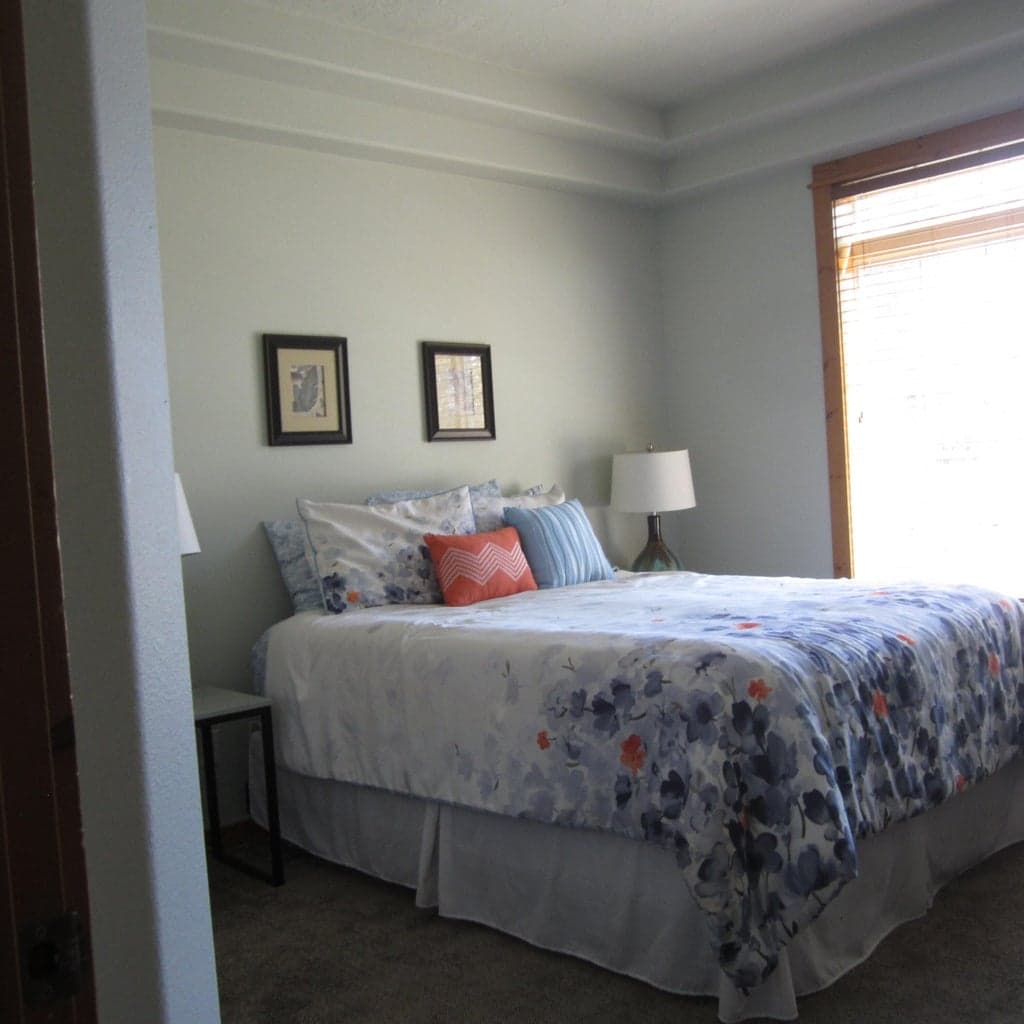 Photo of 2369 NW Hazelwood Avenue 10 of 13
