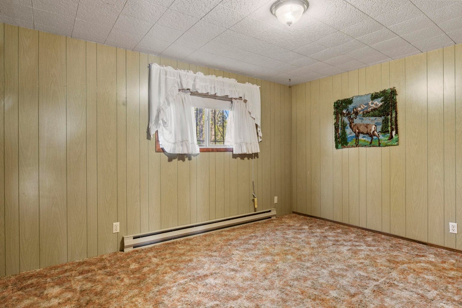 Photo of 16007 Parkway Drive 16 of 24