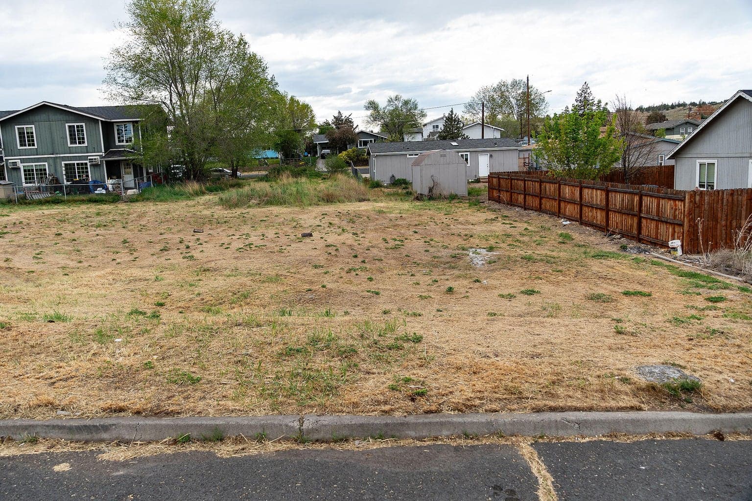 Photo of SW 3rd Street 15 of 32