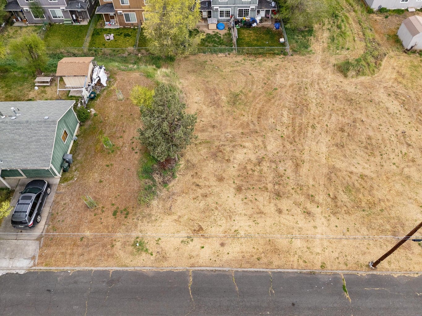 Photo of SW 3rd Street 20 of 32