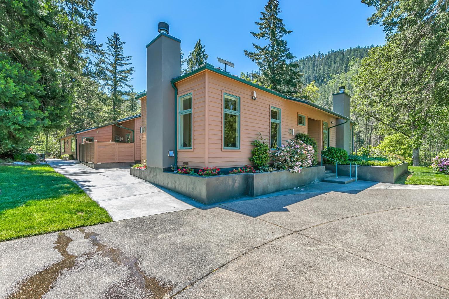 Photo of 13587 Highway 238 5 of 96