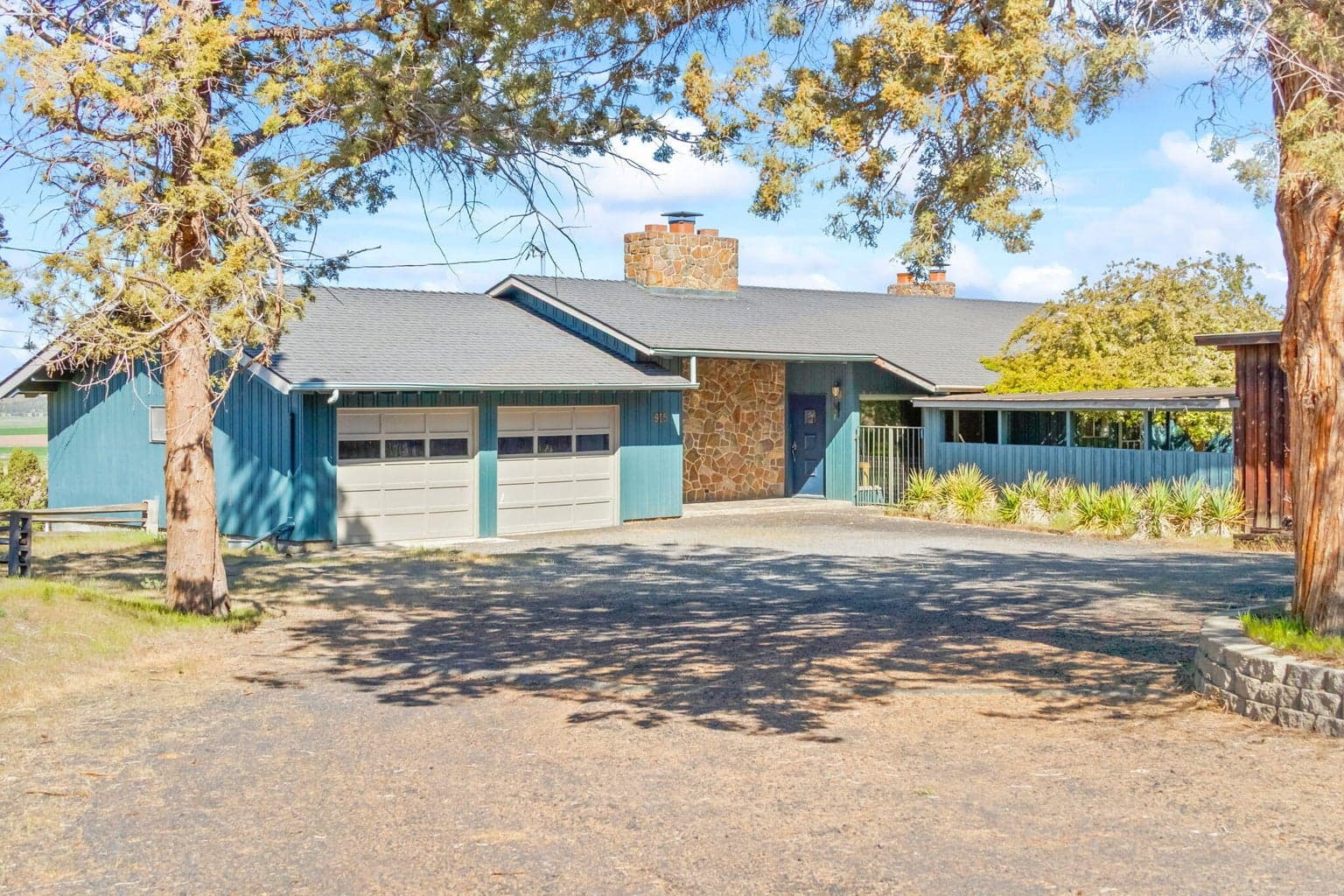 Photo of 915 Wyoming 1 of 50