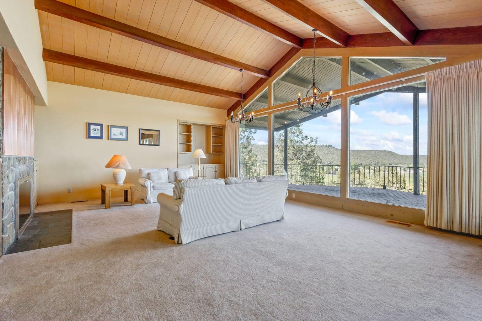 Photo of 915 NE Wyoming Drive 22 of 50