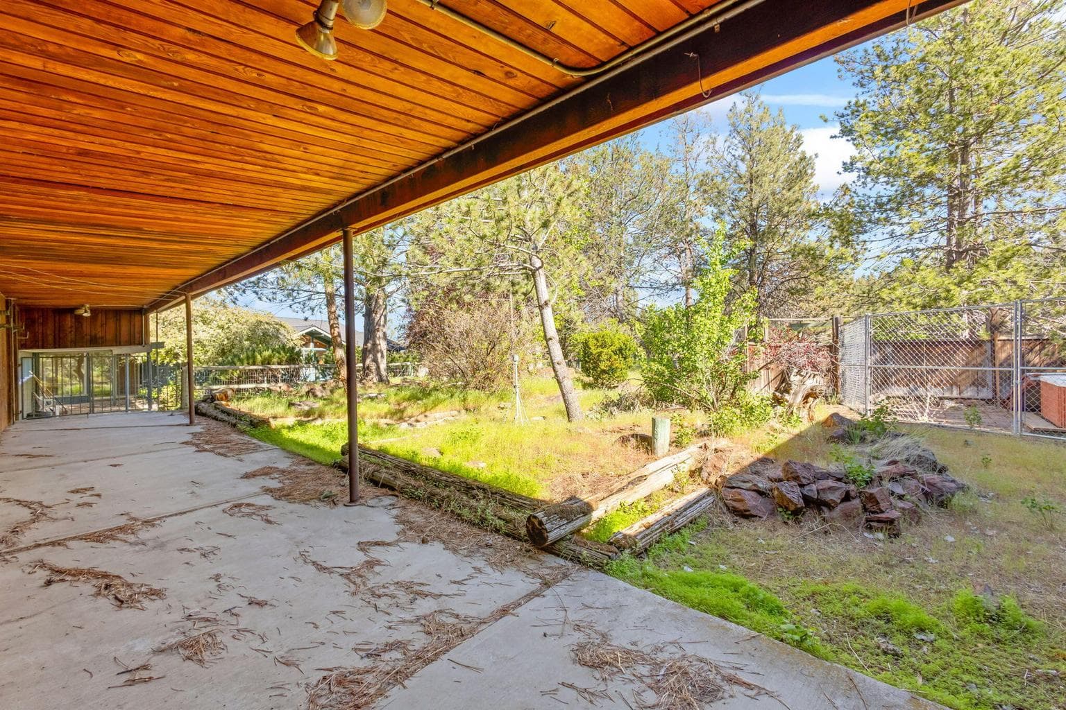 Photo of 915 NE Wyoming Drive 41 of 50
