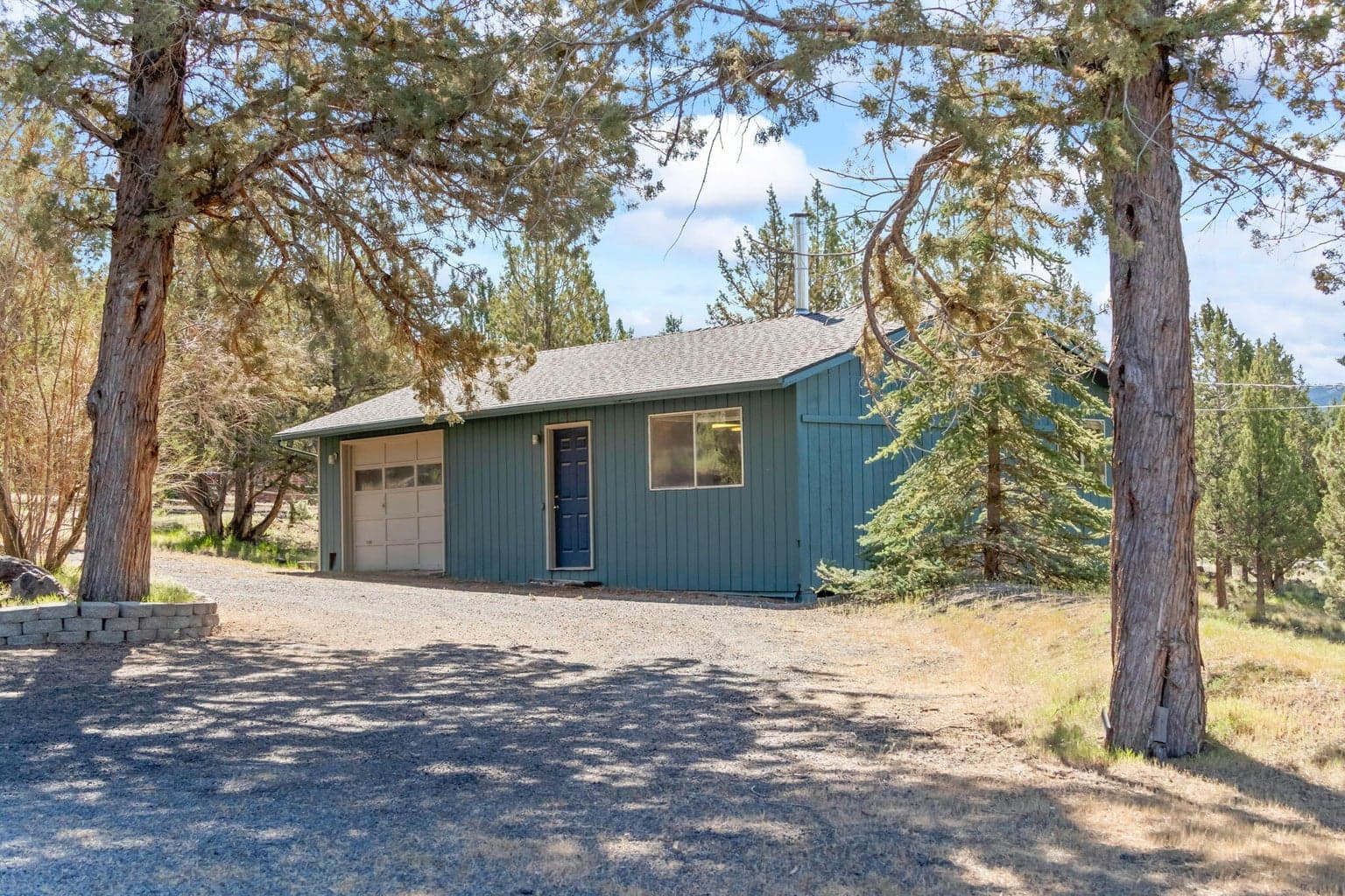 Photo of 915 NE Wyoming Drive 43 of 50