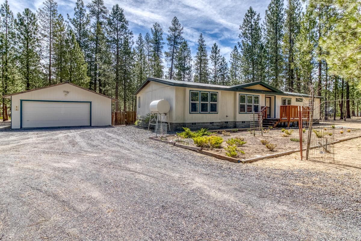 Circular drive and front yard