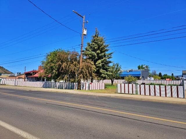 Photo of 967 2nd 2 of 21