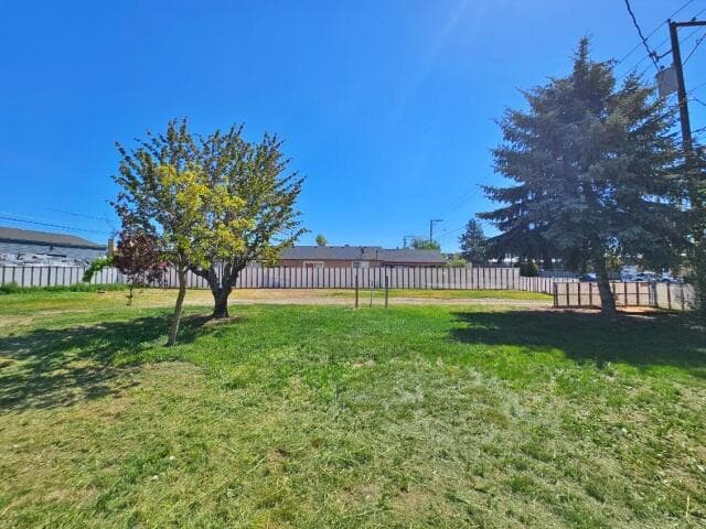 Photo of 967 2nd 4 of 21
