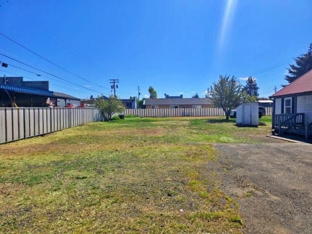 Photo of 967 NW 2nd Street 6 of 21